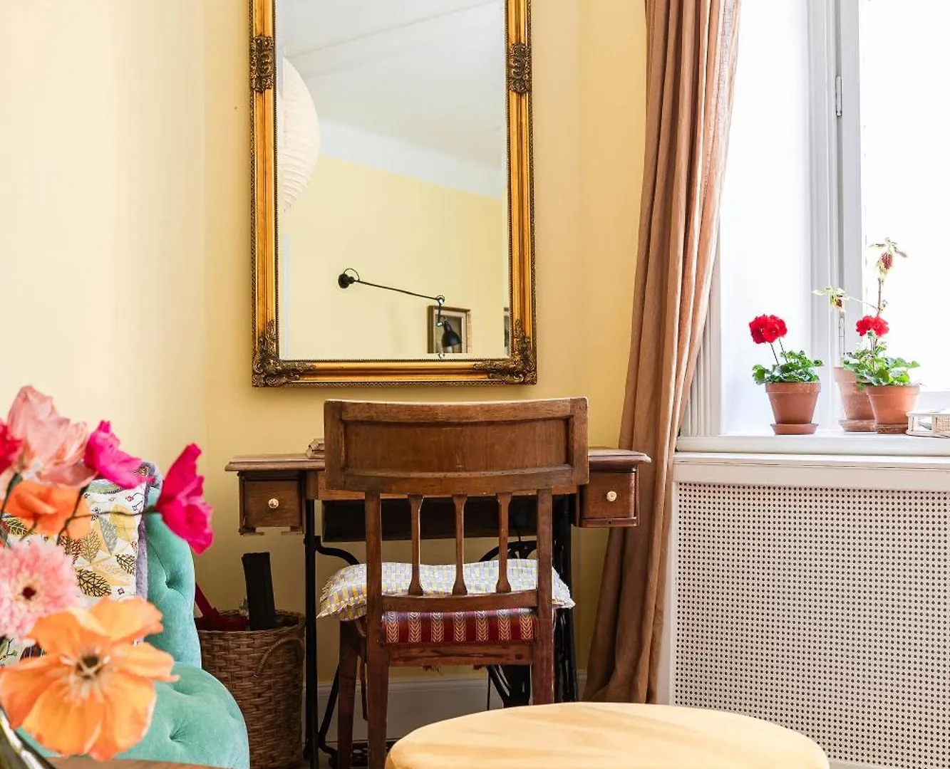 Lugn Design Laegenhet, I Heta Sofo, Soedermalm Apartment Stockholm