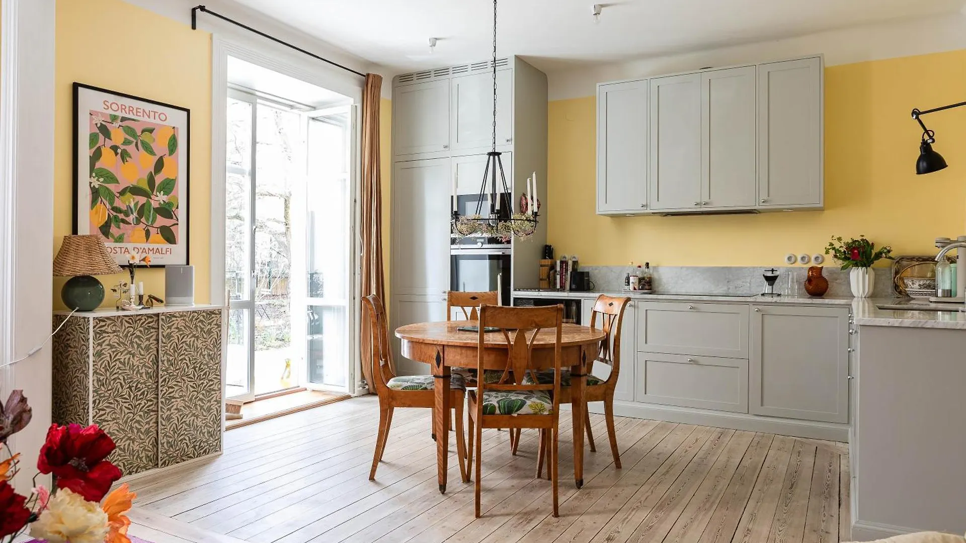 Lugn Design Laegenhet, I Heta Sofo, Soedermalm Apartment Stockholm
