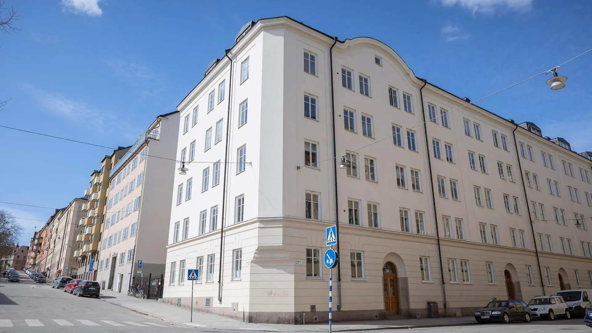 Lugn Design Laegenhet, I Heta Sofo, Soedermalm Apartment Stockholm Sweden