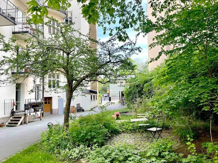 Lugn Design Laegenhet, I Heta Sofo, Soedermalm Apartment Stockholm