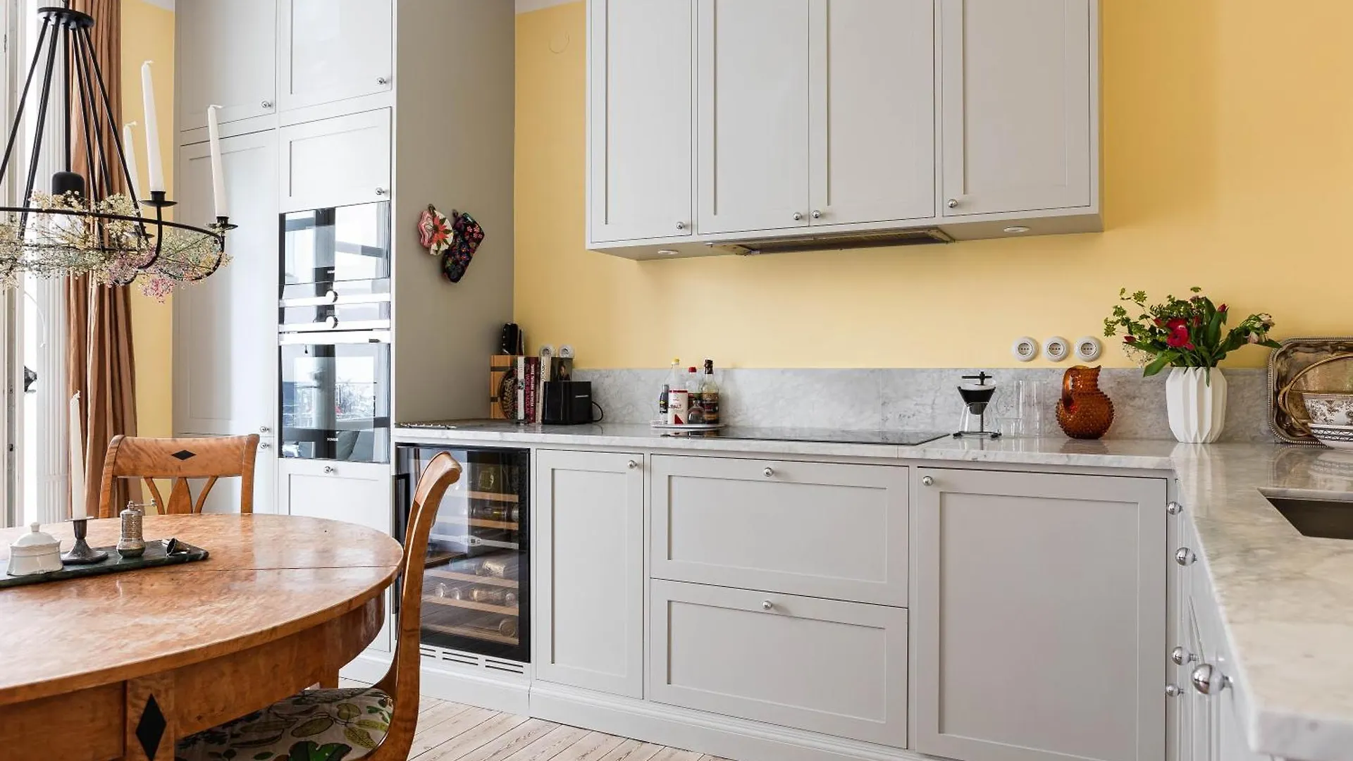 Lugn Design Laegenhet, I Heta Sofo, Soedermalm Apartment Stockholm